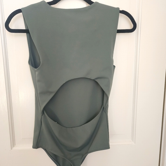 Body suit - Picture 2 of 2